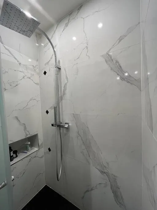 Studio Champs Elysees Apartment Paris